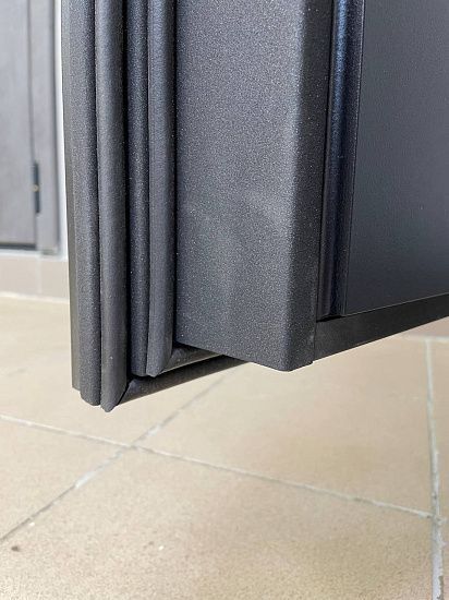 Входная дверь  