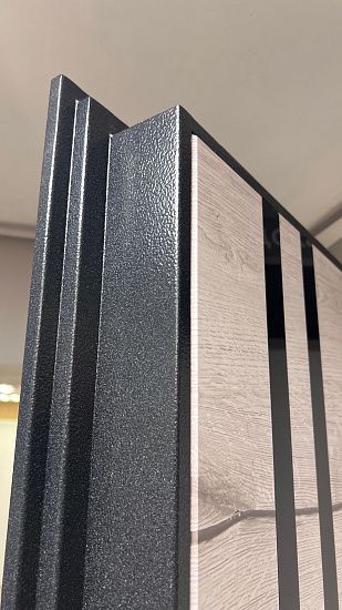 Входная дверь  