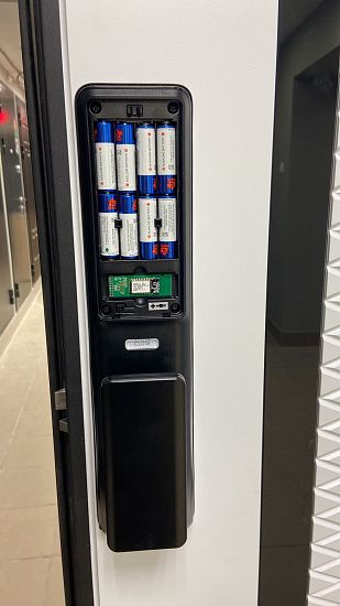 Входная дверь  